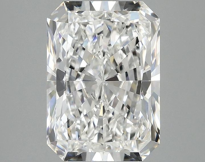 3.09 Carat Radiant Shaped Ideal Cut VVS2 IGI Certified Lab Grown Diamond