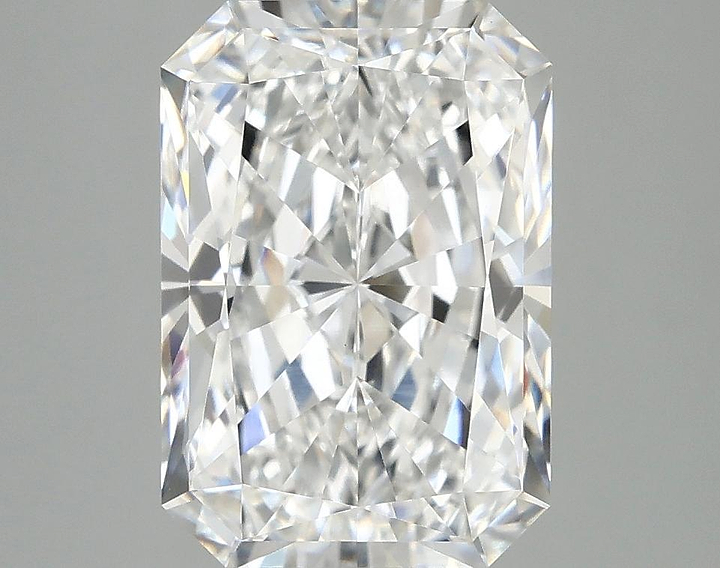 4.02 Carat Radiant Shaped Ideal Cut VVS2 IGI Certified Lab Grown Diamond