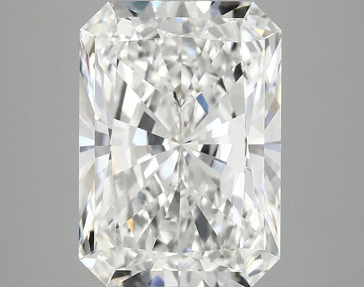 4.18 Carat Radiant Shaped Ideal Cut VVS2 IGI Certified Lab Grown Diamond