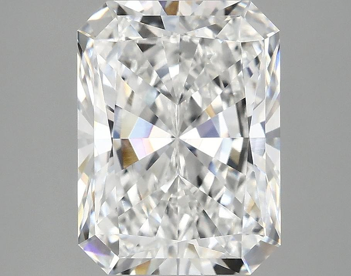 3.76 Carat Radiant Shaped Excellent Cut VVS2 IGI Certified Lab Grown Diamond