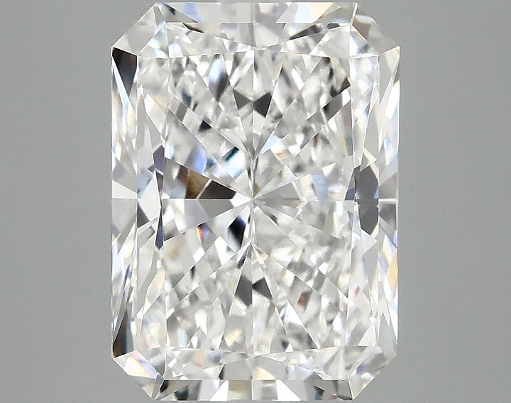 3.92 Carat Radiant Shaped Excellent Cut VVS2 IGI Certified Lab Grown Diamond