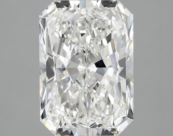 2.59 Carat Radiant Shaped Ideal Cut VVS2 IGI Certified Lab Grown Diamond