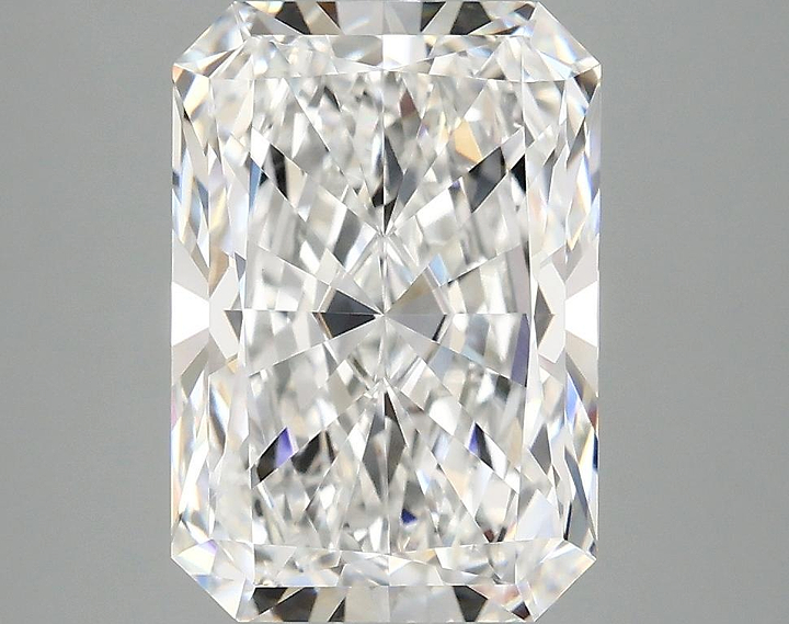 3.87 Carat Radiant Shaped Ideal Cut VVS2 IGI Certified Lab Grown Diamond