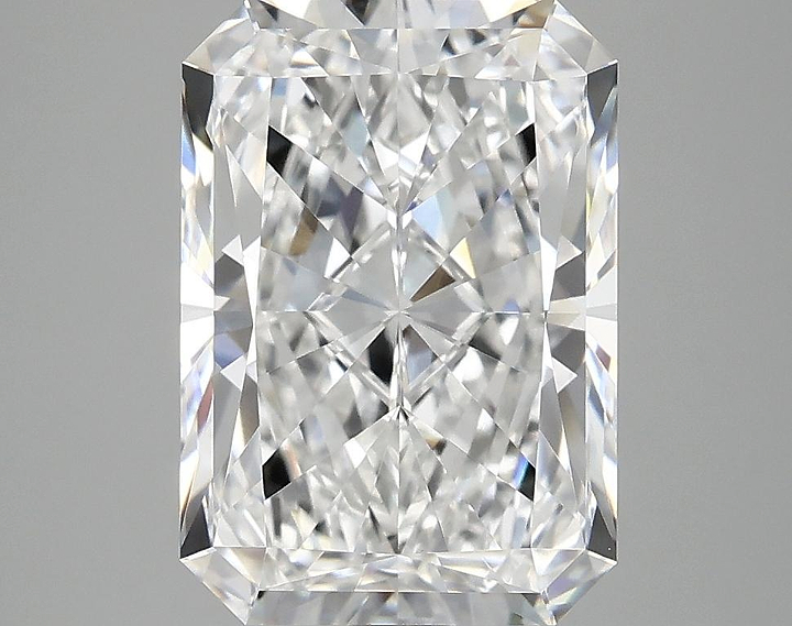 4.04 Carat Radiant Shaped Ideal Cut VVS2 IGI Certified Lab Grown Diamond