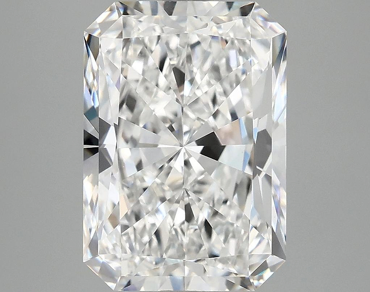 4.0 Carat Radiant Shaped Ideal Cut VVS2 IGI Certified Lab Grown Diamond