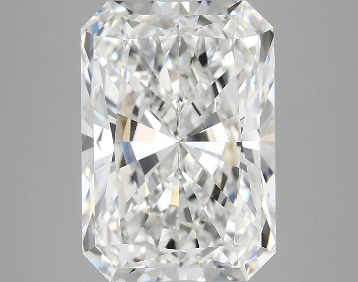 4.07 Carat Radiant Shaped Ideal Cut VVS2 IGI Certified Lab Grown Diamond