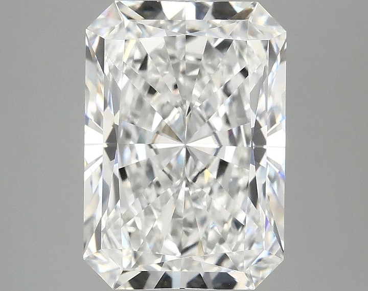3.85 Carat Radiant Shaped Ideal Cut VVS2 IGI Certified Lab Grown Diamond