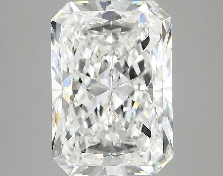 3.94 Carat Radiant Shaped Ideal Cut VVS2 IGI Certified Lab Grown Diamond