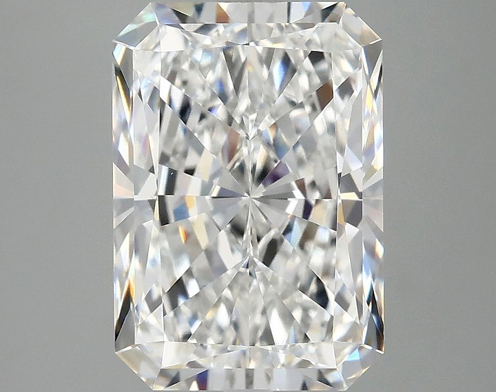 4.1 Carat Radiant Shaped Ideal Cut VVS2 IGI Certified Lab Grown Diamond