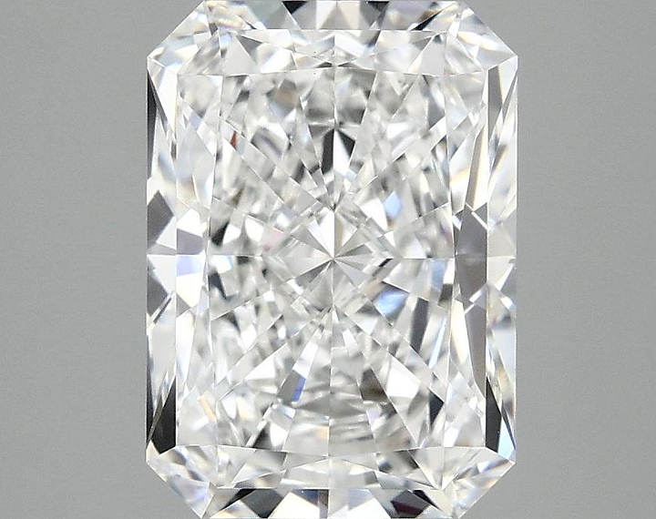 2.99 Carat Radiant Shaped Ideal Cut VVS2 IGI Certified Lab Grown Diamond
