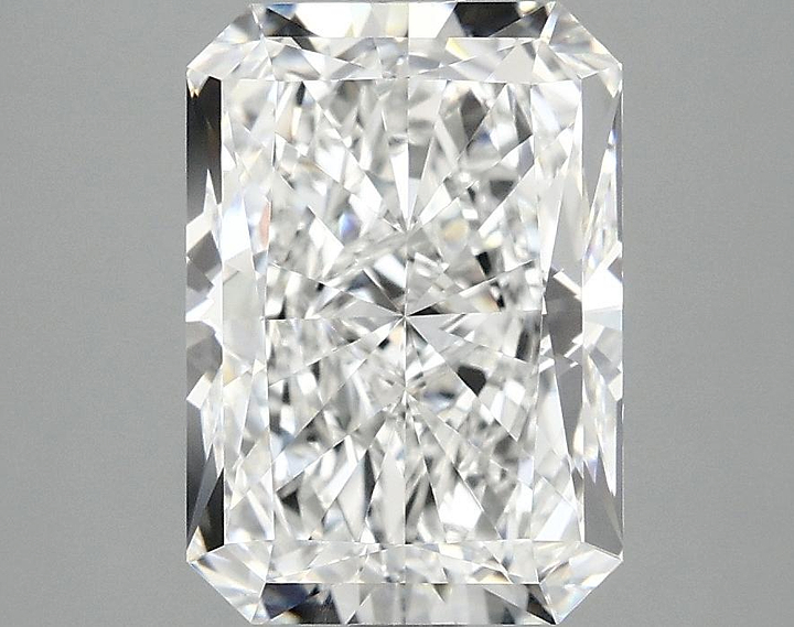 3.09 Carat Radiant Shaped Ideal Cut VVS2 IGI Certified Lab Grown Diamond