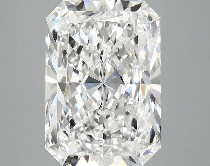 4.18 Carat Radiant Shaped Ideal Cut VVS2 IGI Certified Lab Grown Diamond