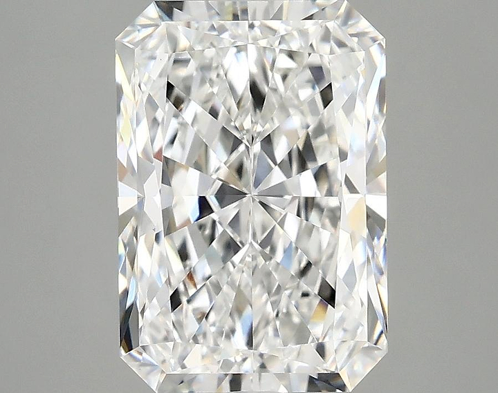3.01 Carat Radiant Shaped Ideal Cut VVS2 IGI Certified Lab Grown Diamond