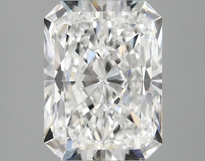3.06 Carat Radiant Shaped Excellent Cut VVS2 IGI Certified Lab Grown Diamond