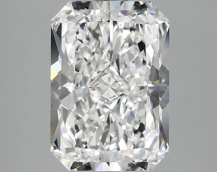 3.02 Carat Radiant Shaped Ideal Cut VVS2 IGI Certified Lab Grown Diamond