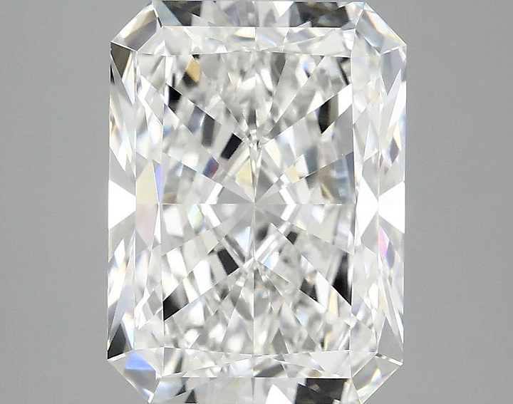 4.12 Carat Radiant Shaped Excellent Cut VVS2 IGI Certified Lab Grown Diamond