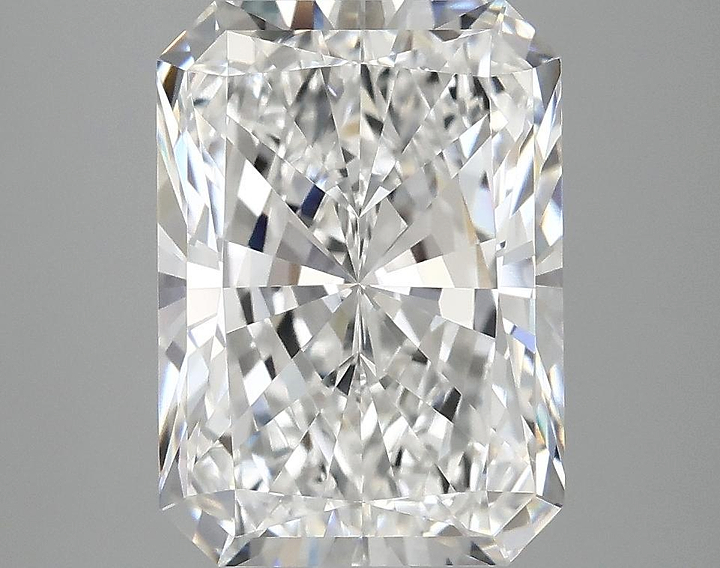 4.05 Carat Radiant Shaped Ideal Cut VVS2 IGI Certified Lab Grown Diamond