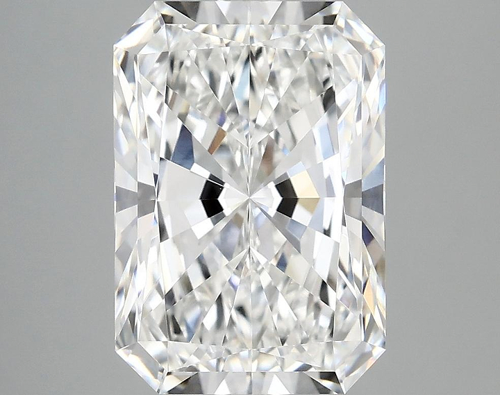 4.04 Carat Radiant Shaped Ideal Cut VVS2 IGI Certified Lab Grown Diamond