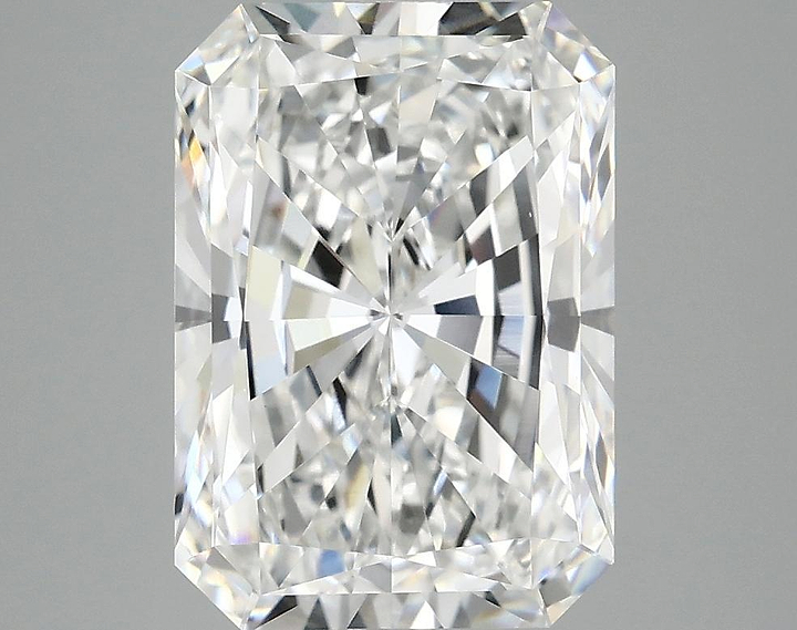 4.07 Carat Radiant Shaped Ideal Cut VVS2 IGI Certified Lab Grown Diamond