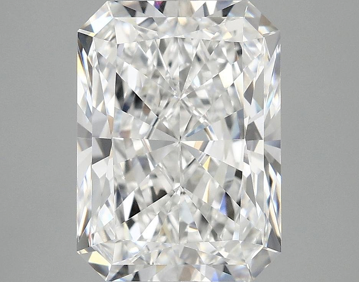 4.03 Carat Radiant Shaped Excellent Cut VVS2 IGI Certified Lab Grown Diamond