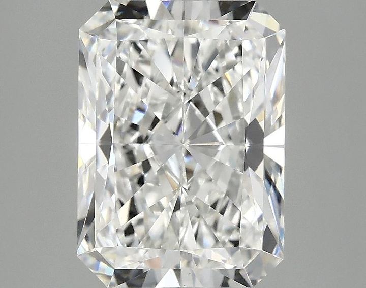 3.09 Carat Radiant Shaped Ideal Cut VVS2 IGI Certified Lab Grown Diamond