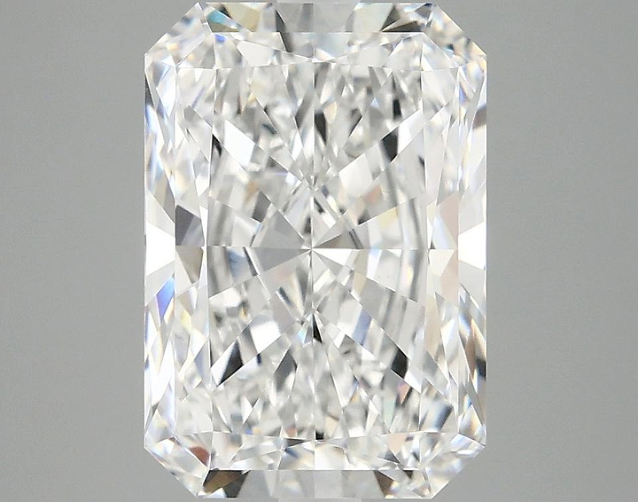 3.98 Carat Radiant Shaped Ideal Cut VVS2 IGI Certified Lab Grown Diamond