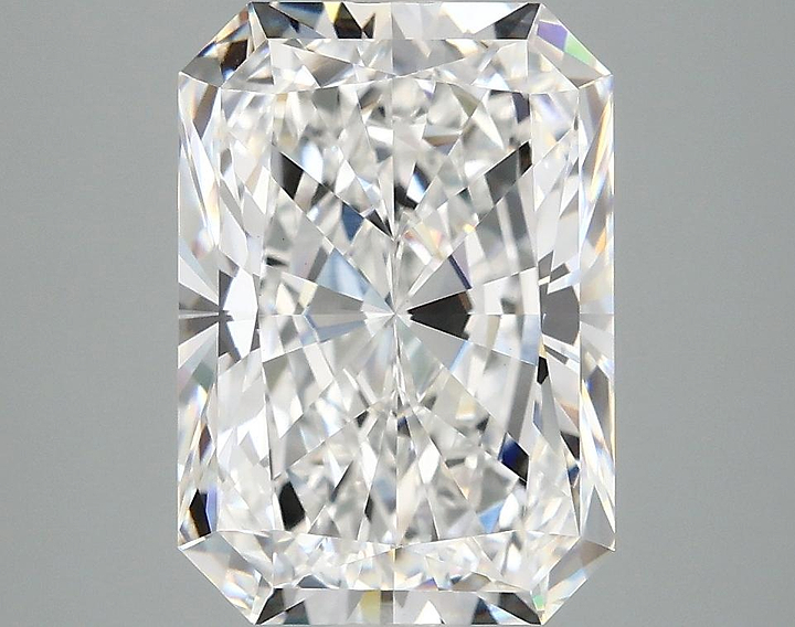 3.96 Carat Radiant Shaped Ideal Cut VVS2 IGI Certified Lab Grown Diamond