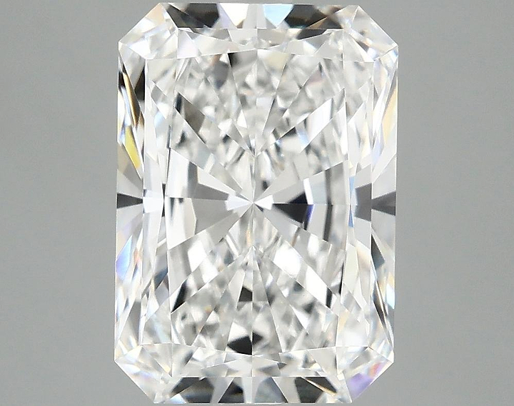 4.07 Carat Radiant Shaped Ideal Cut VVS2 IGI Certified Lab Grown Diamond