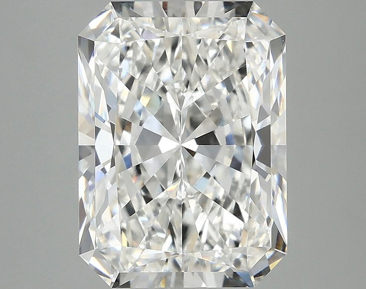 4.05 Carat Radiant Shaped Excellent Cut VVS2 IGI Certified Lab Grown Diamond