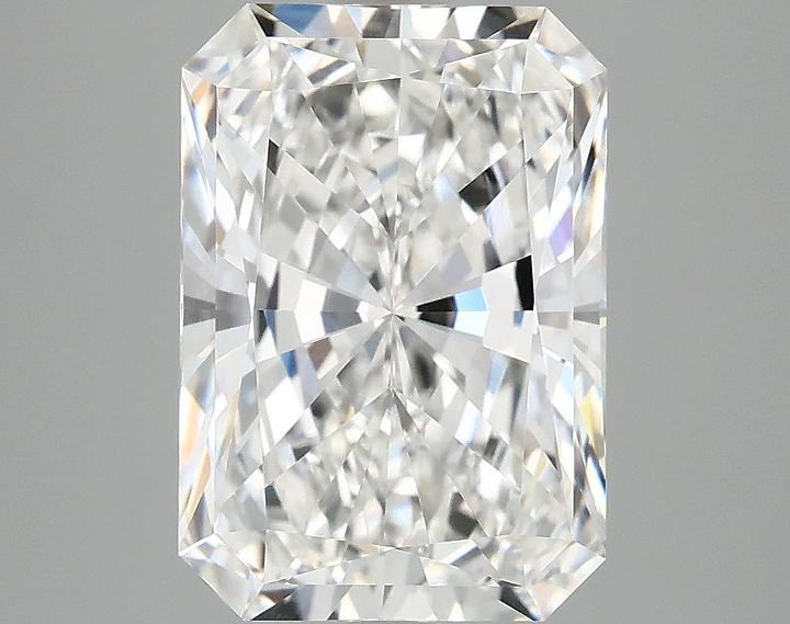4.1 Carat Radiant Shaped Ideal Cut VVS2 IGI Certified Lab Grown Diamond