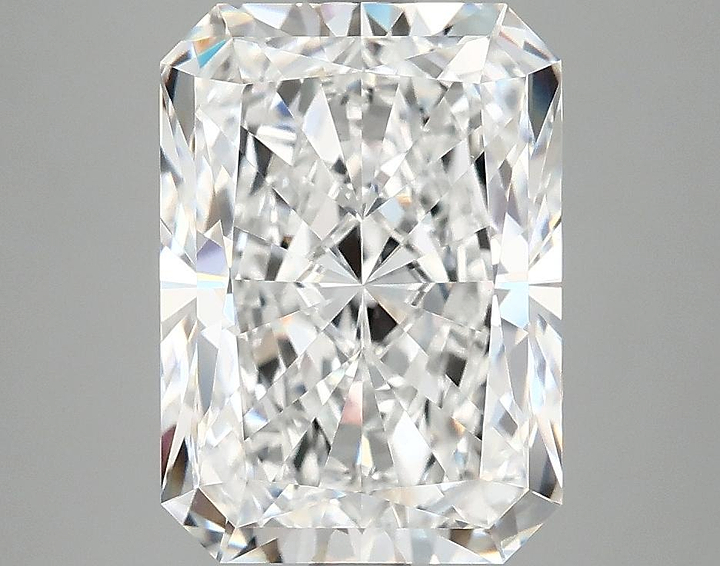 4.05 Carat Radiant Shaped Excellent Cut VVS2 IGI Certified Lab Grown Diamond
