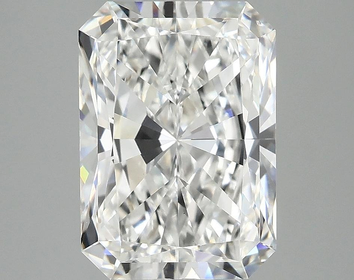 3.85 Carat Radiant Shaped Ideal Cut VVS2 IGI Certified Lab Grown Diamond