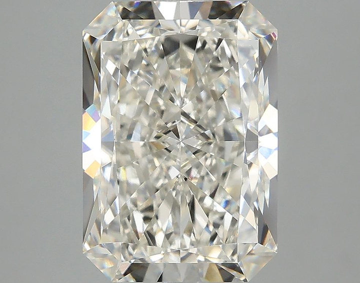 4.1 Carat Radiant Shaped Ideal Cut VVS2 IGI Certified Lab Grown Diamond