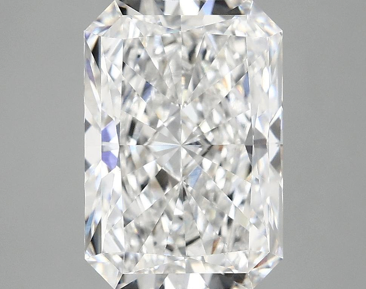 3.91 Carat Radiant Shaped Ideal Cut VVS2 IGI Certified Lab Grown Diamond