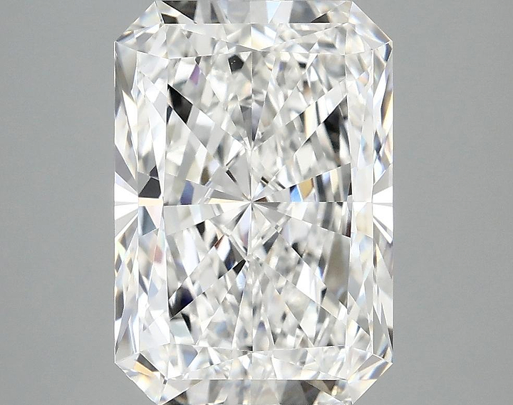 4.09 Carat Radiant Shaped Ideal Cut VVS2 IGI Certified Lab Grown Diamond