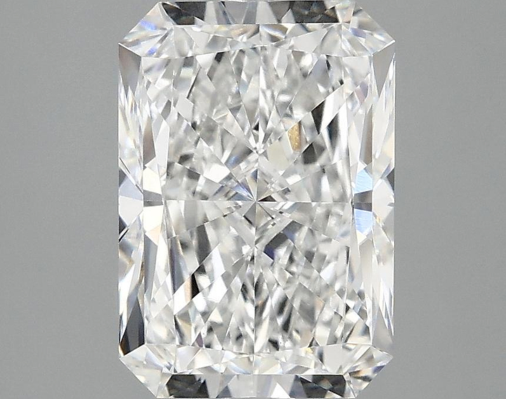3.01 Carat Radiant Shaped Ideal Cut VVS2 IGI Certified Lab Grown Diamond