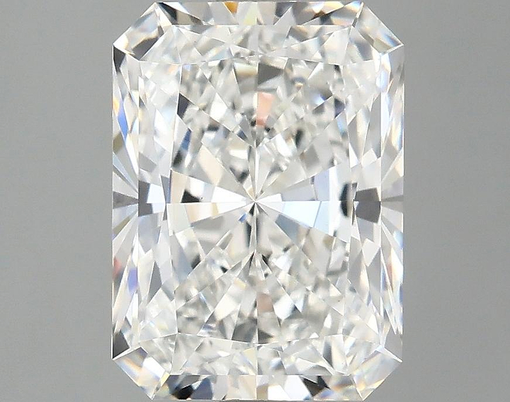 3.1 Carat Radiant Shaped Excellent Cut VS1 IGI Certified Lab Grown Diamond