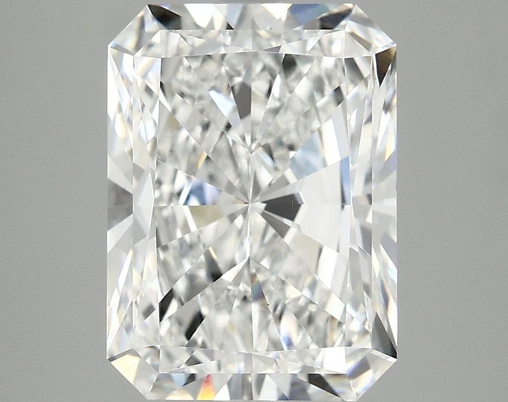 3.99 Carat Radiant Shaped Excellent Cut VVS2 IGI Certified Lab Grown Diamond