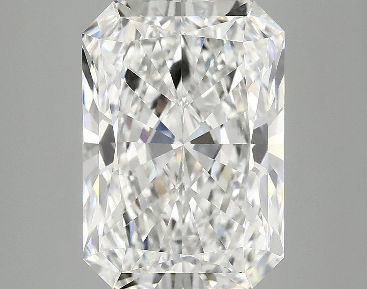 4.1 Carat Radiant Shaped Ideal Cut VVS2 IGI Certified Lab Grown Diamond