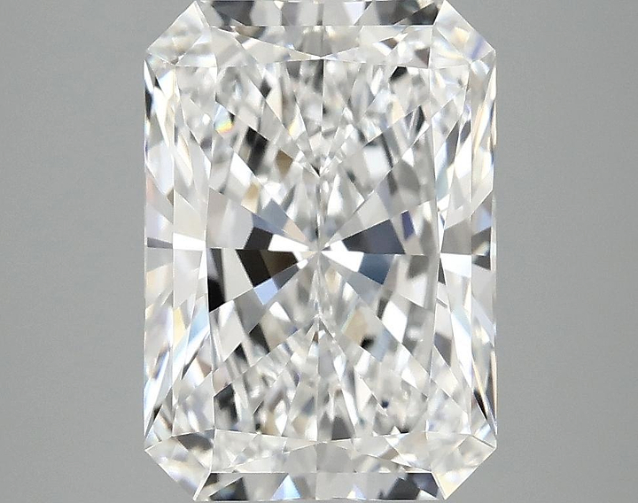 4.09 Carat Radiant Shaped Ideal Cut VVS2 IGI Certified Lab Grown Diamond