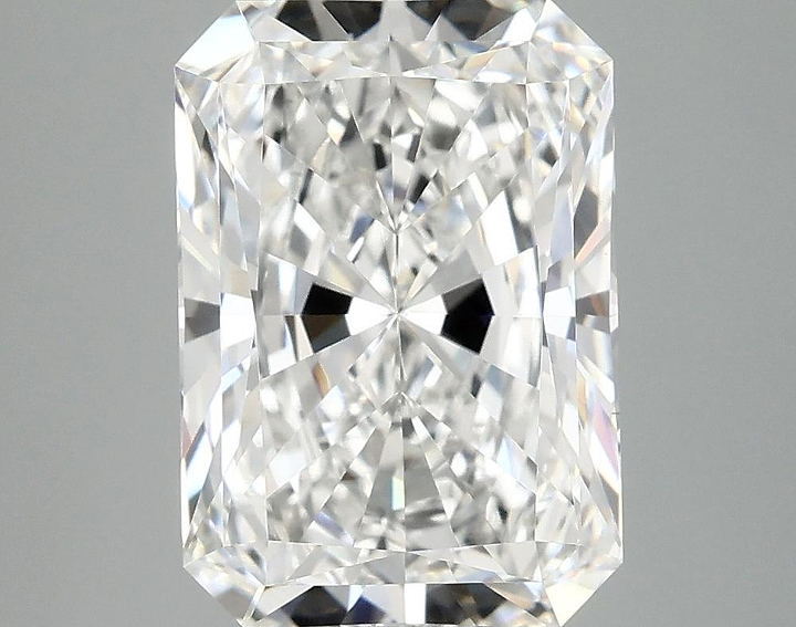 4.18 Carat Radiant Shaped Ideal Cut VS1 IGI Certified Lab Grown Diamond