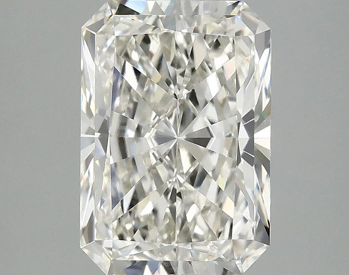 3.05 Carat Radiant Shaped Ideal Cut VVS2 IGI Certified Lab Grown Diamond