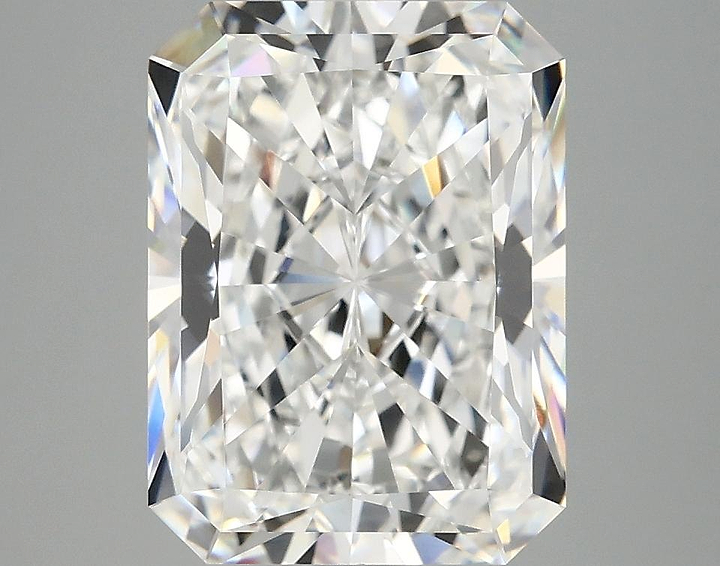 4.81 Carat Radiant Shaped Excellent Cut VVS2 IGI Certified Lab Grown Diamond