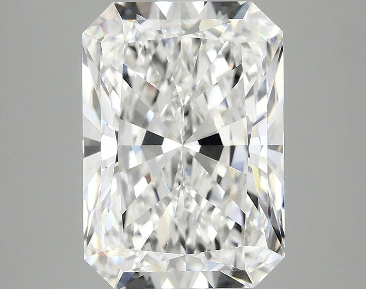 4.1 Carat Radiant Shaped Ideal Cut VVS2 IGI Certified Lab Grown Diamond