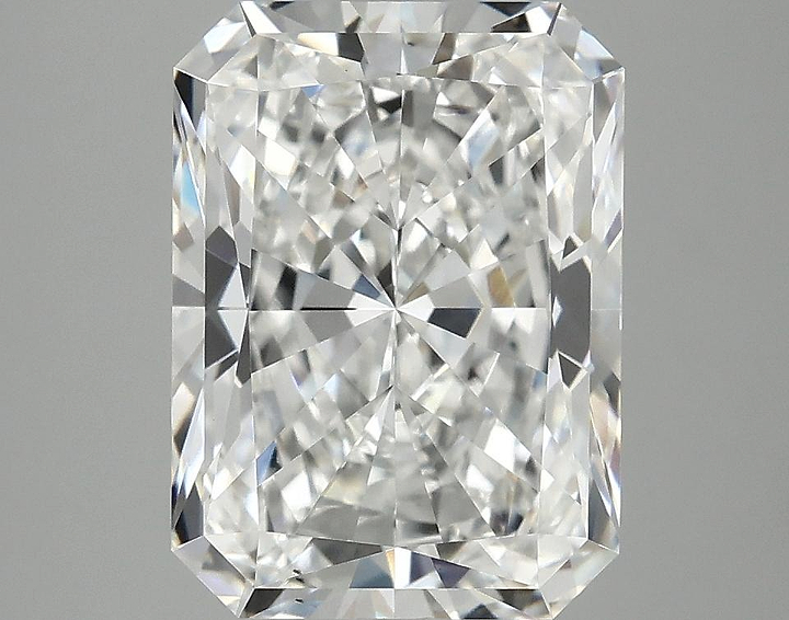 4.07 Carat Radiant Shaped Excellent Cut VS1 IGI Certified Lab Grown Diamond