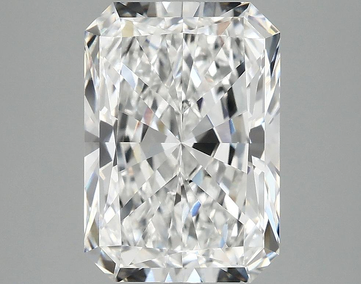 4.03 Carat Radiant Shaped Ideal Cut VVS2 IGI Certified Lab Grown Diamond