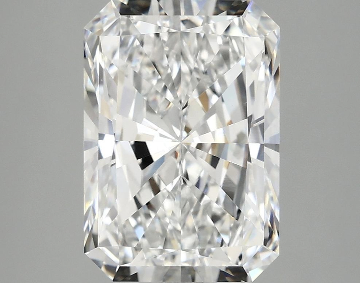 4.17 Carat Radiant Shaped Ideal Cut VVS2 IGI Certified Lab Grown Diamond