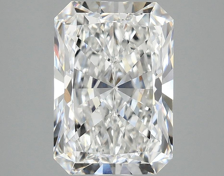 3.05 Carat Radiant Shaped Ideal Cut VVS2 IGI Certified Lab Grown Diamond