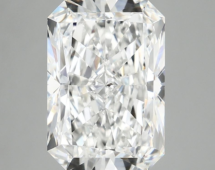 4.0 Carat Radiant Shaped Ideal Cut VVS2 IGI Certified Lab Grown Diamond
