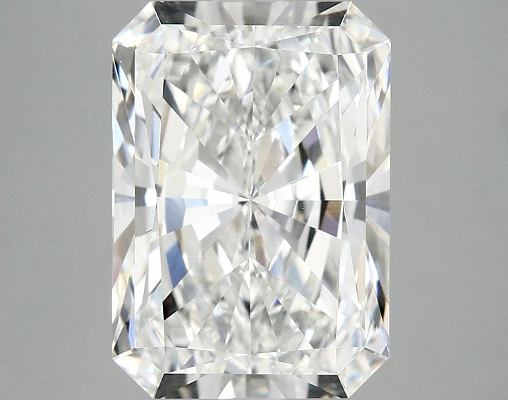 3.89 Carat Radiant Shaped Ideal Cut VVS2 IGI Certified Lab Grown Diamond